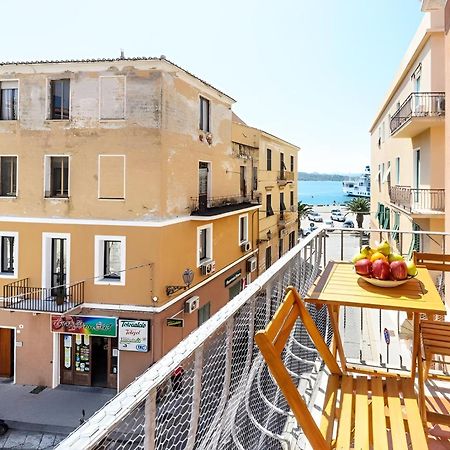 Splendido Appartamento In Pieno Centro Dell'Isola La Maddalena  Esterno foto